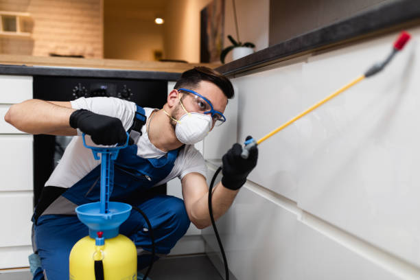 Best Wildlife Control Services  in Waterville, MN