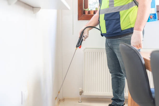 Best Emergency Pest Control  in Waterville, MN